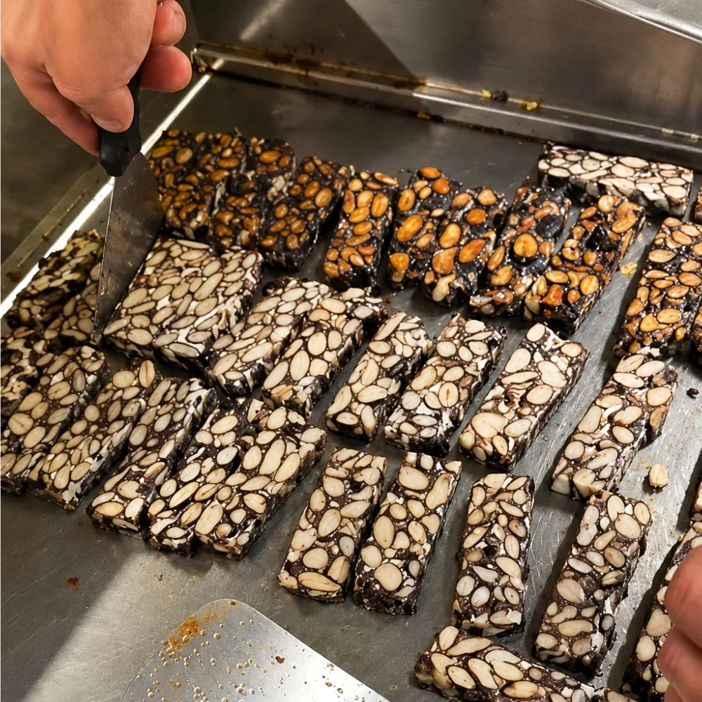 Käferbohnen Tempeh auf großen Plattengrill Schladming